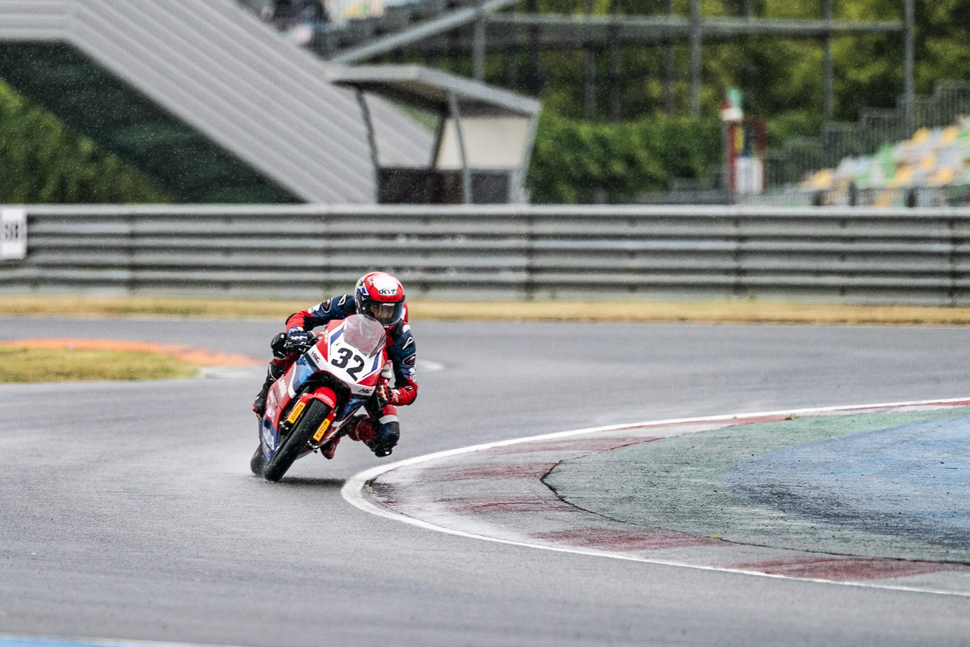 ROUND 3 Magny-Cours