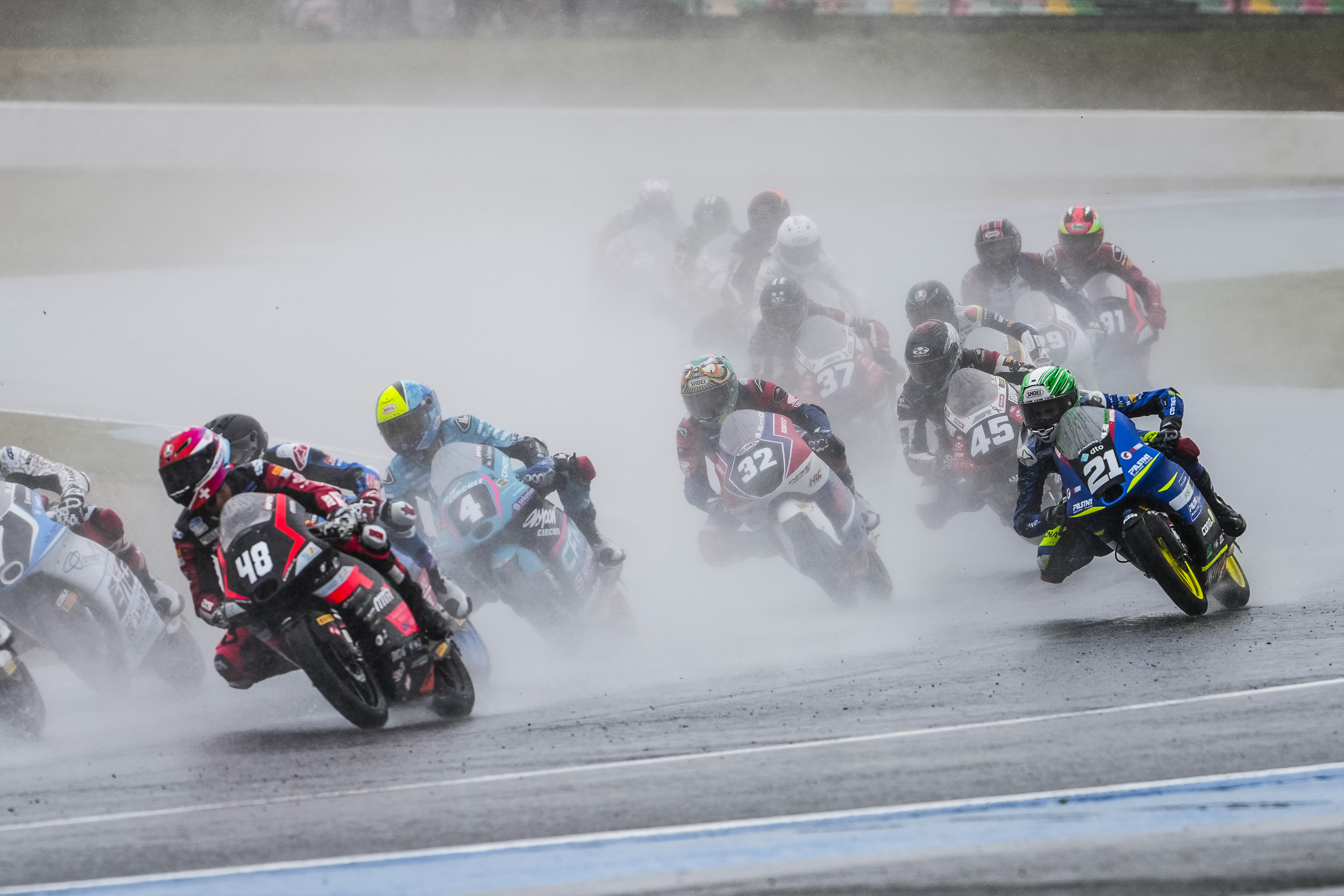 ROUND 3 Magny-Cours